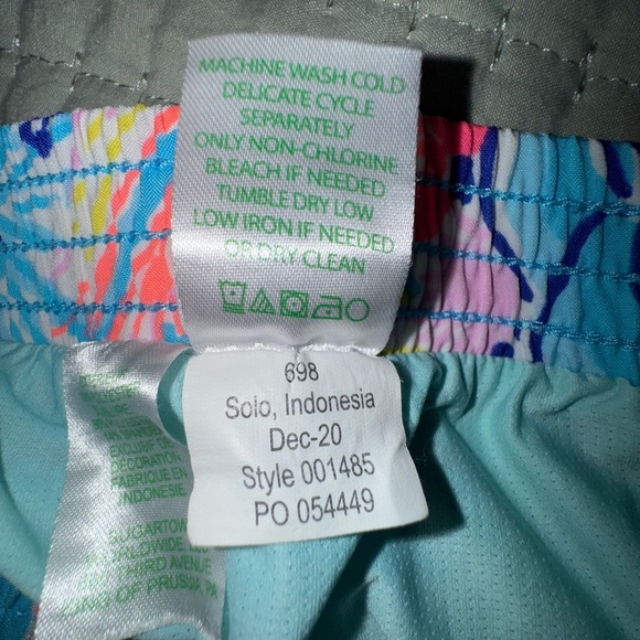 LILLY PULITZER BALI BLUE ONCE UPON A TIDE OCEAN TRAIL LUX SHORTS SIZE Small VGUC - Picture 11 of 15
